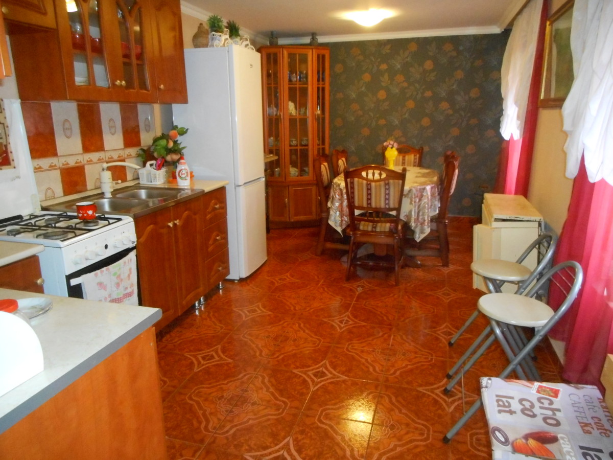 Szeged- Kiskundorozsmán 3 szobás családi ház eladó
